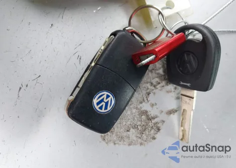 2009 Volkswagen Jetta Wolfsburg Edition z USA, uszkodzony, nr VIN 3VWRA71KX9M048853